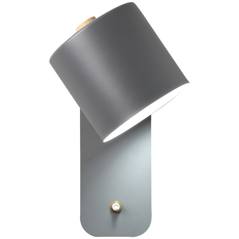 Eleganza Nordica con Lampada da Parete Minimalista