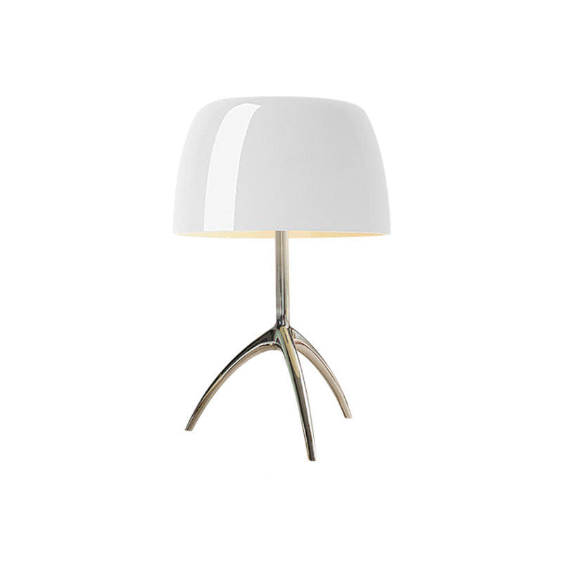 Eleganza Artistica con Lampada da Tavolo Bauhaus