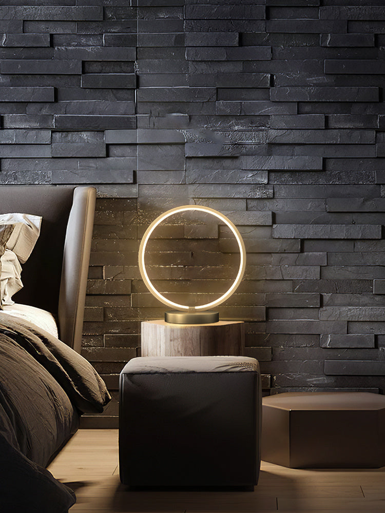 Lampada da Tavolo in Rame - Eleganza Minimalista con Tocco Vintage