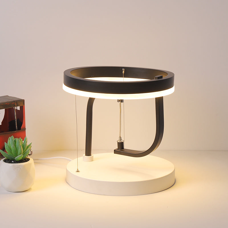 Lampada da Comodino LED Moderna - Luce Soffusa e Design Essenziale