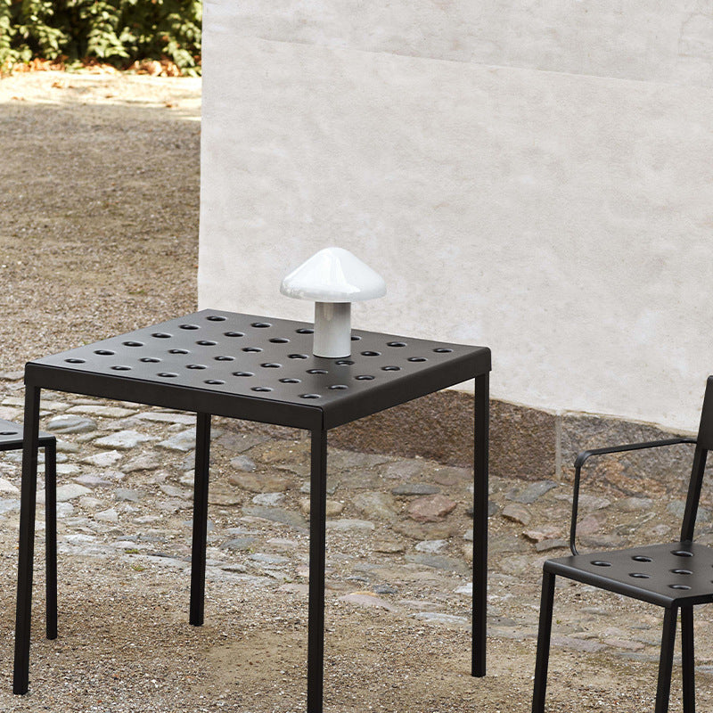 Raffinatezza Nordica con Lampada Decorativa "Mushroom"