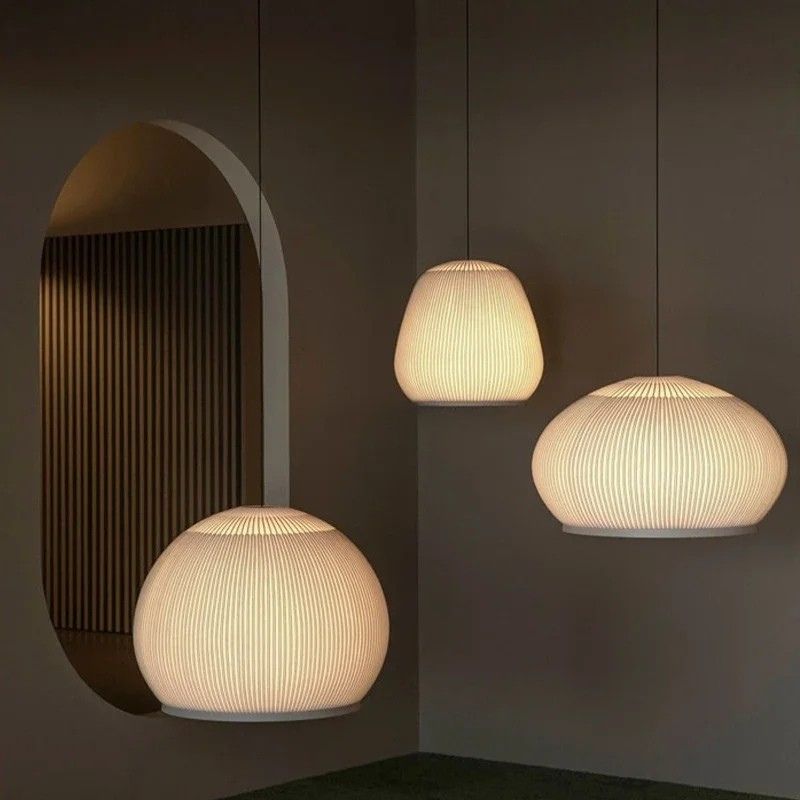 Lampada da Tavolo Bozzolo - Eleganza e Raffinatezza per Ogni Ambiente