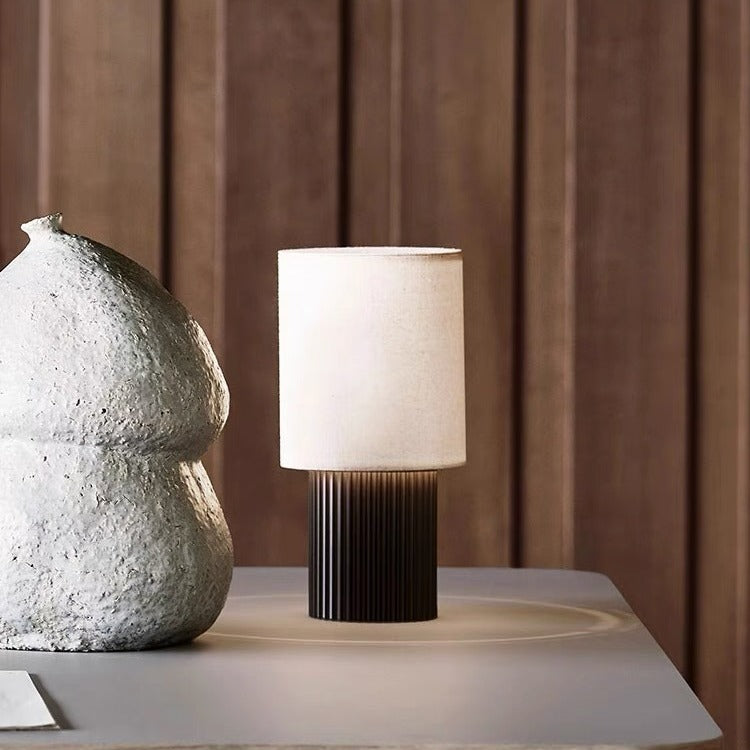 Lampada da Tavolo Ricaricabile Nordica - Atmosfera ed Eleganza Portatile