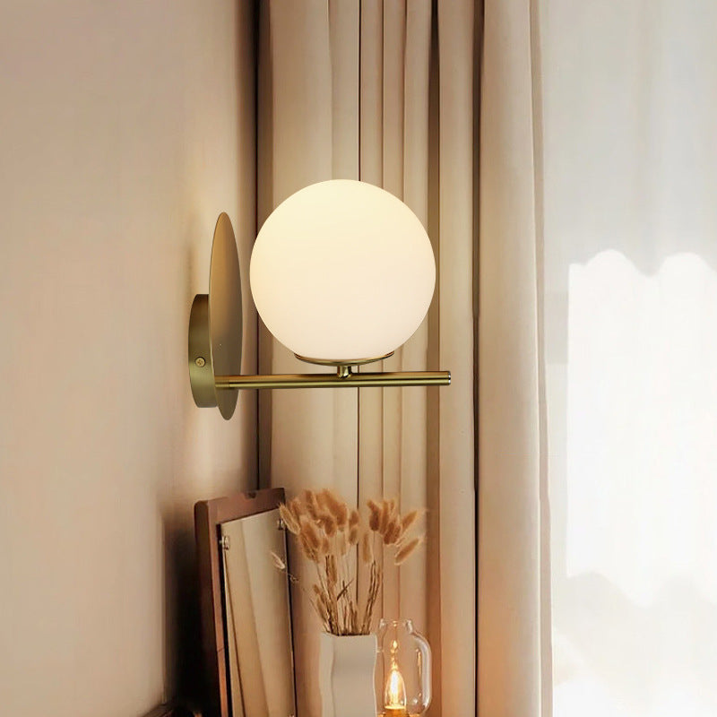 Lampada da Parete Nordic Aisle - Elegante Illuminazione in Vetro e Rame