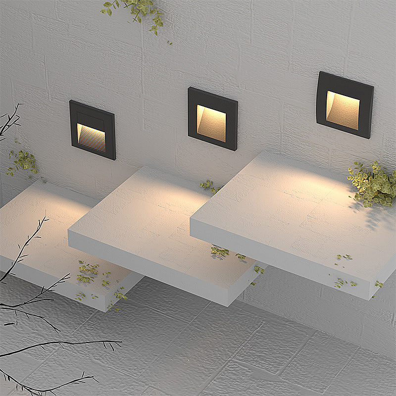 Faretti LED a Fasci Luminosi Ampi - Illuminazione Sicura e Moderna per Esterni