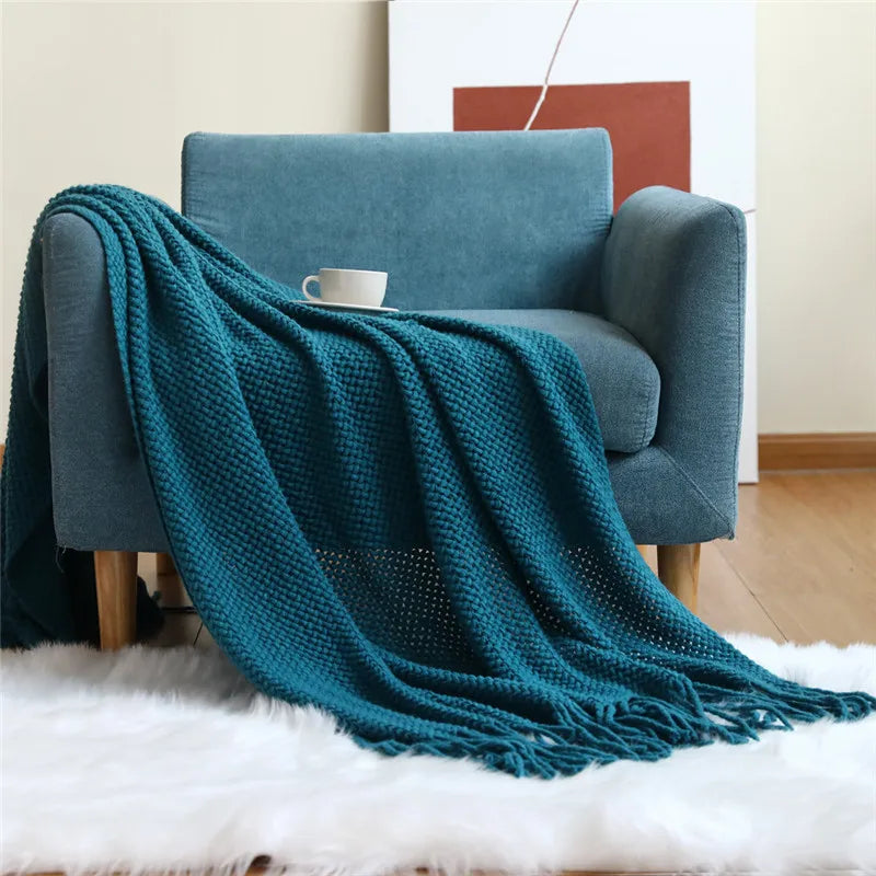 Coperta Lavorata a Maglia Nordic: Eleganza e Comfort per la Tua Casa