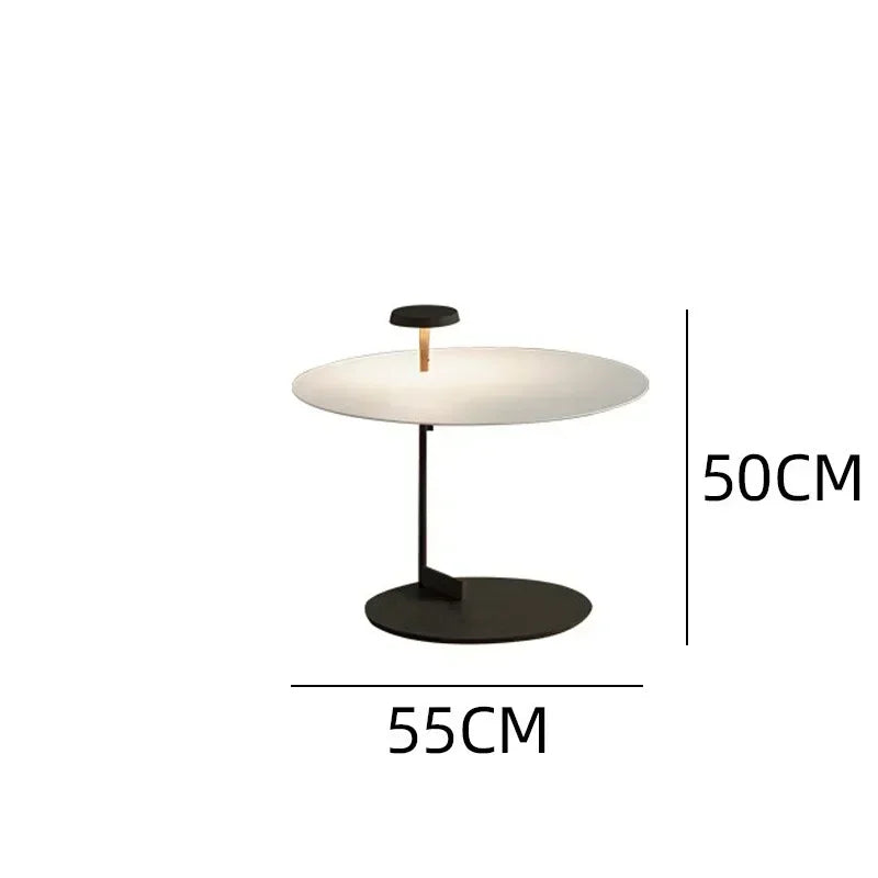 Stile Nordico con Lampada da Terra di Design Spagnolo