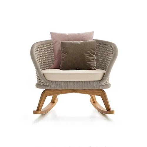 Sedia a Dondolo da Giardino di Lusso - Eleganza e Comfort per Ogni Ambiente