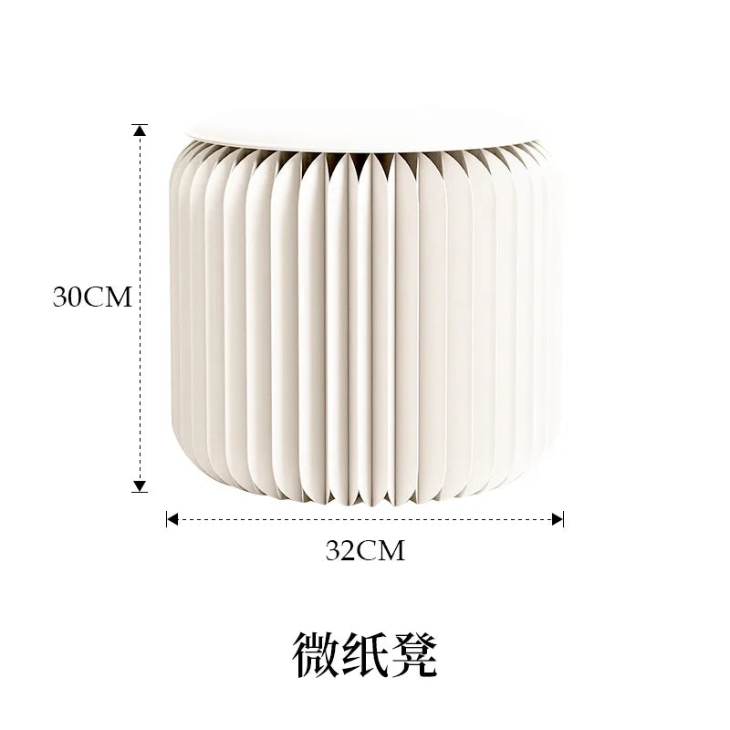Sgabello Pieghevole MOMO - Eleganza e Funzionalità per Ogni Ambiente