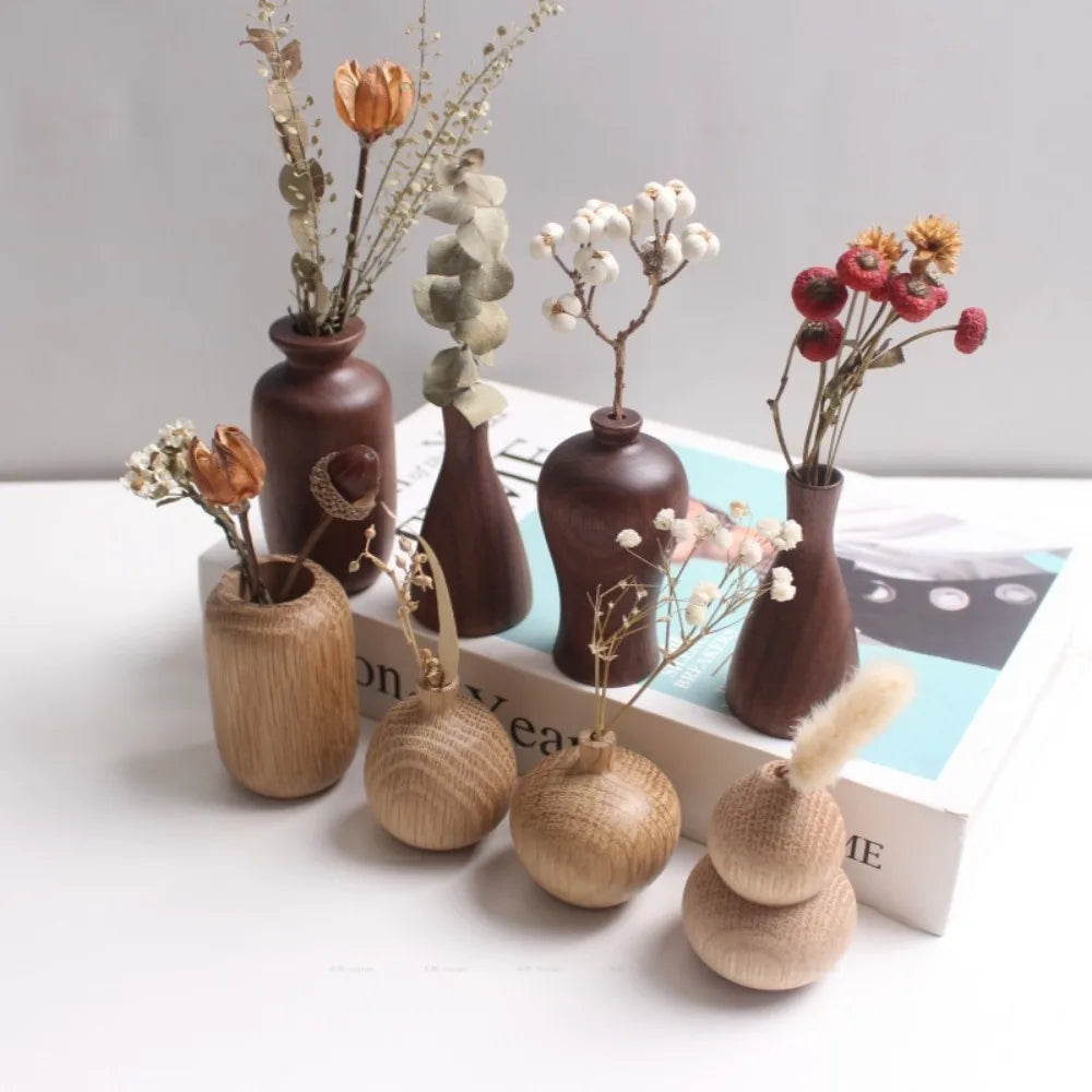 Vaso in Legno Massello Noce Nera: Eleganza Artigianale per la Tua Casa