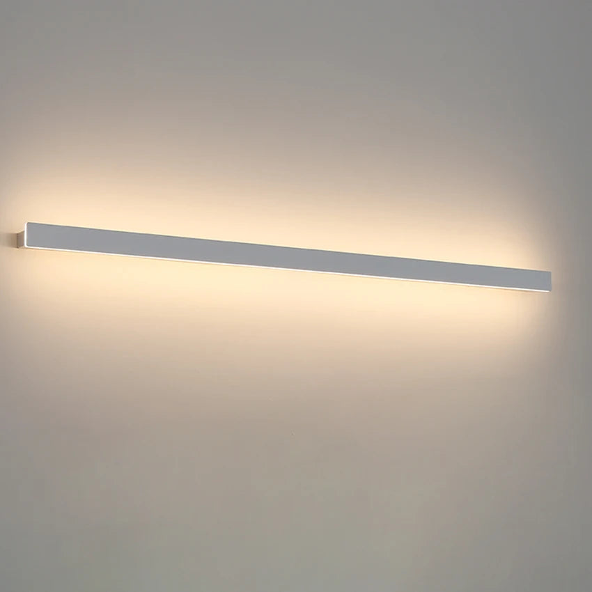 Lampada da Parete LED in Alluminio - Eleganza e Funzionalità per Ogni Ambiente