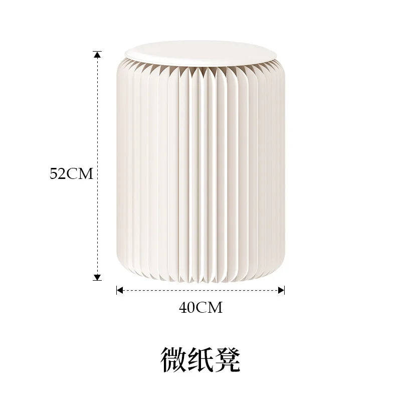 Sgabello Pieghevole MOMO - Eleganza e Funzionalità per Ogni Ambiente