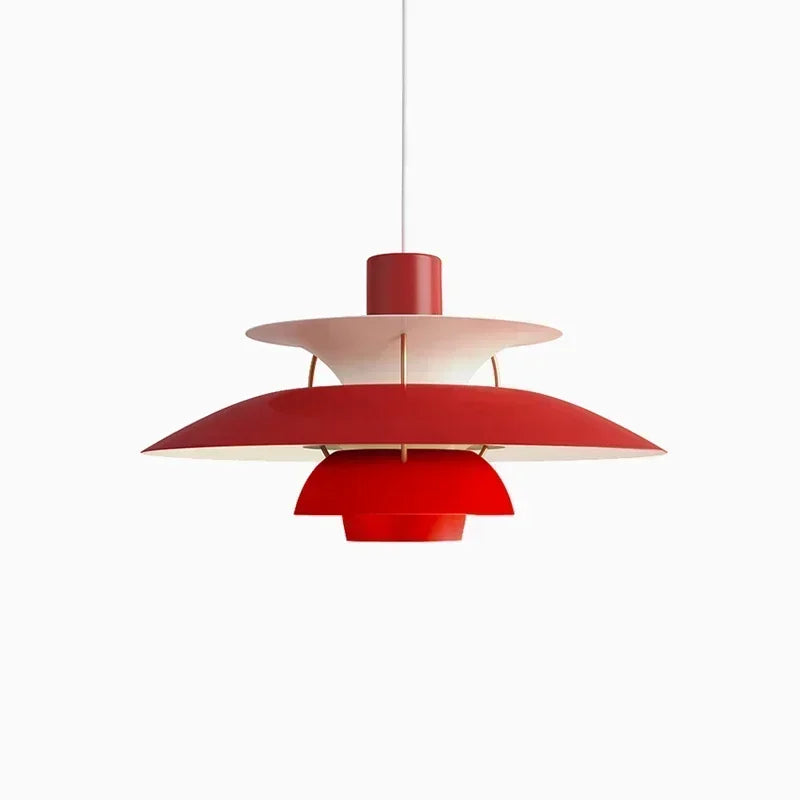 Eleganza Colorata con Lampade a Sospensione di Design Danese