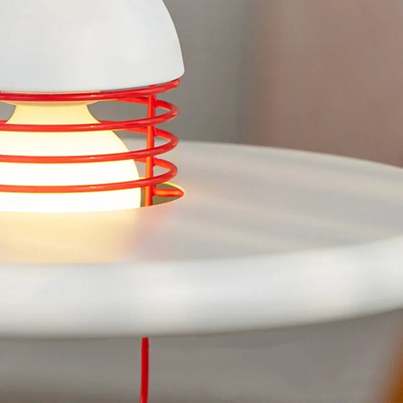 Lampada a Sospensione Nordica Minimalista - Stile e Funzionalità per Ogni Tavolo
