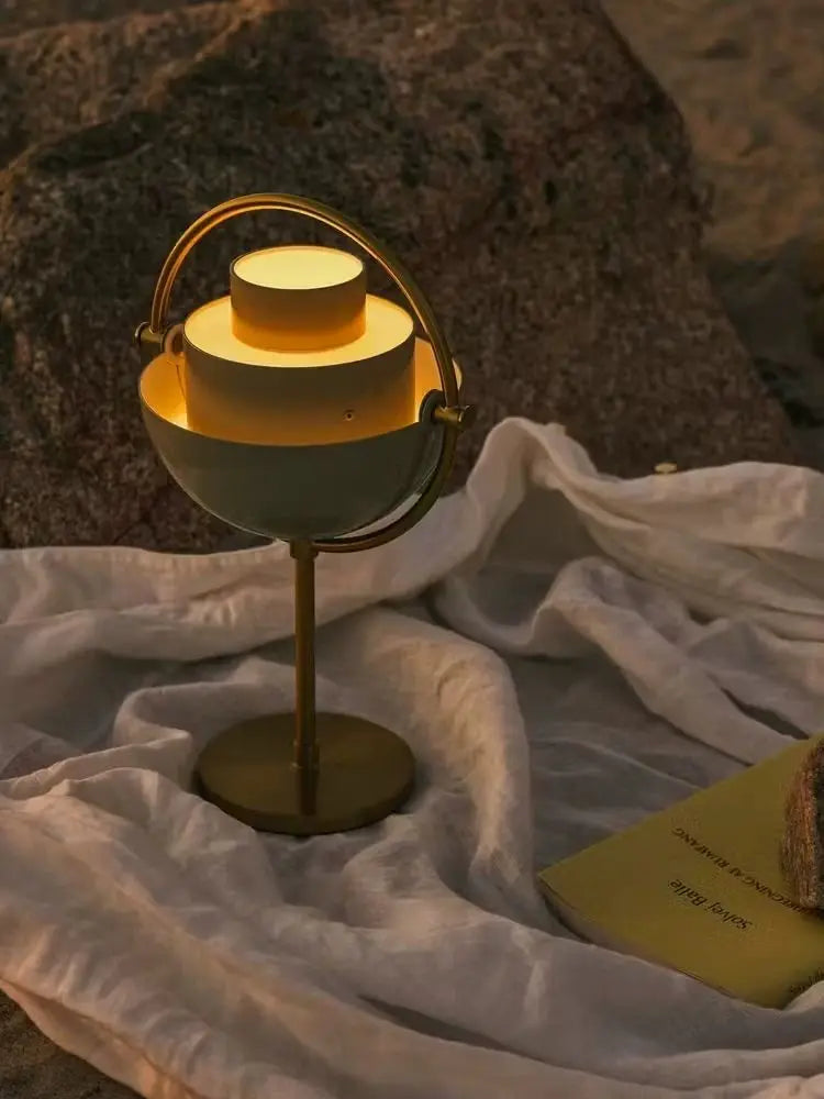 Danish Orb — La luce che porti con te