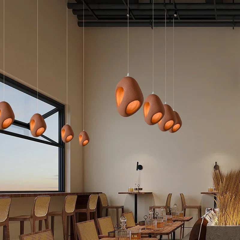 Lampada a Sospensione Wabi-Sabi 2024 – Design Artistico e Illuminazione Suggestiva