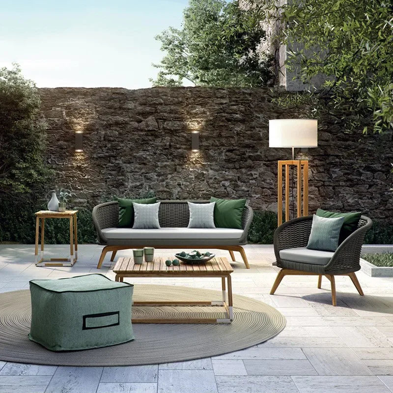 Sedia a Dondolo da Giardino di Lusso - Eleganza e Comfort per Ogni Ambiente
