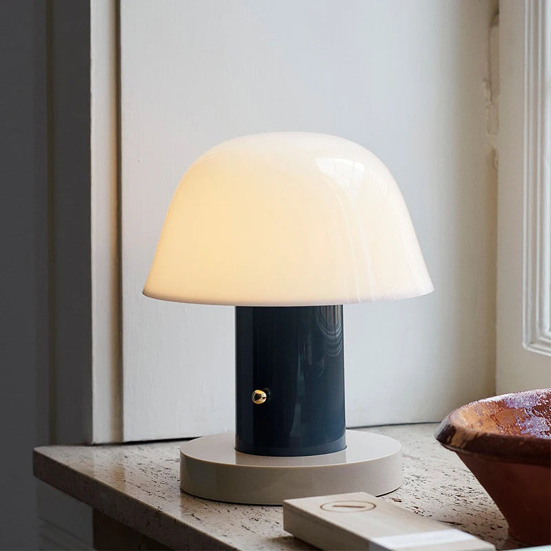 Lampada da Tavolo a Fungo LED - Eleganza e Atmosfera per Ogni Ambiente