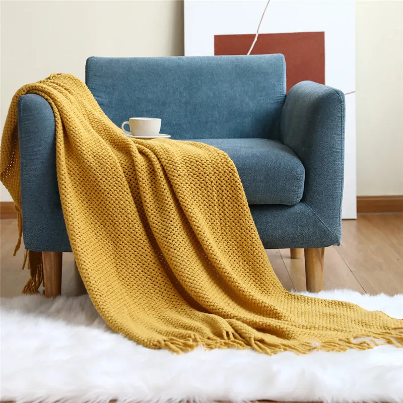 Coperta Lavorata a Maglia Nordic: Eleganza e Comfort per la Tua Casa