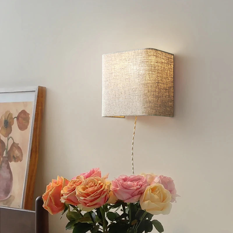 Lampada da Tavolo Giapponese in Tessuto - Eleganza e Atmosfera per Ogni Ambiente