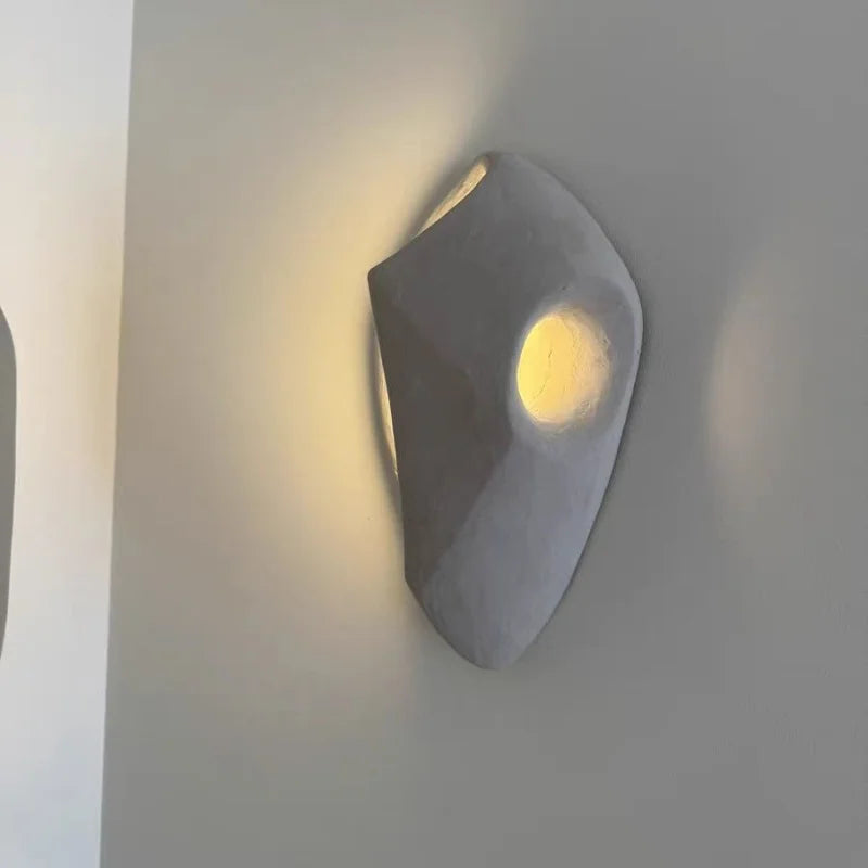 Lampada da Parete Retro – Design Artistico e Illuminazione Accogliente