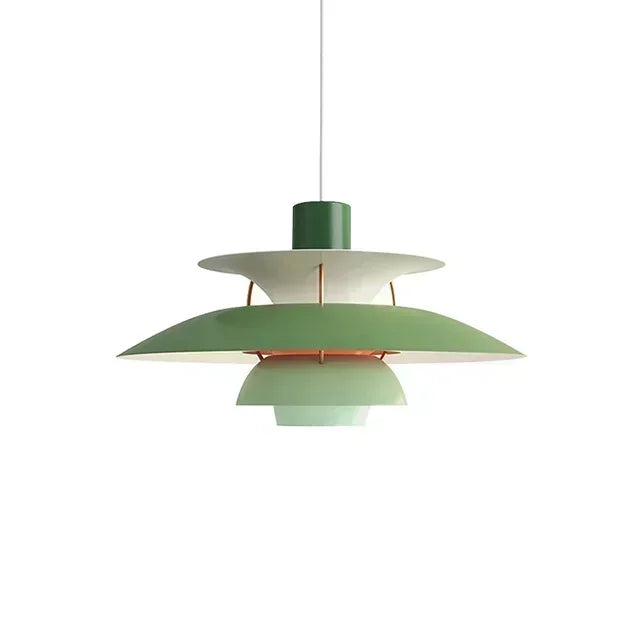 Eleganza Colorata con Lampade a Sospensione di Design Danese