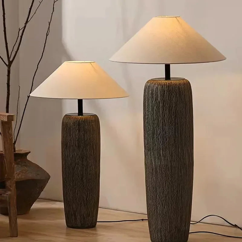 Lampada da Terra Giapponese Wabi-Sabi - Eleganza e Armonia per Ogni Ambiente