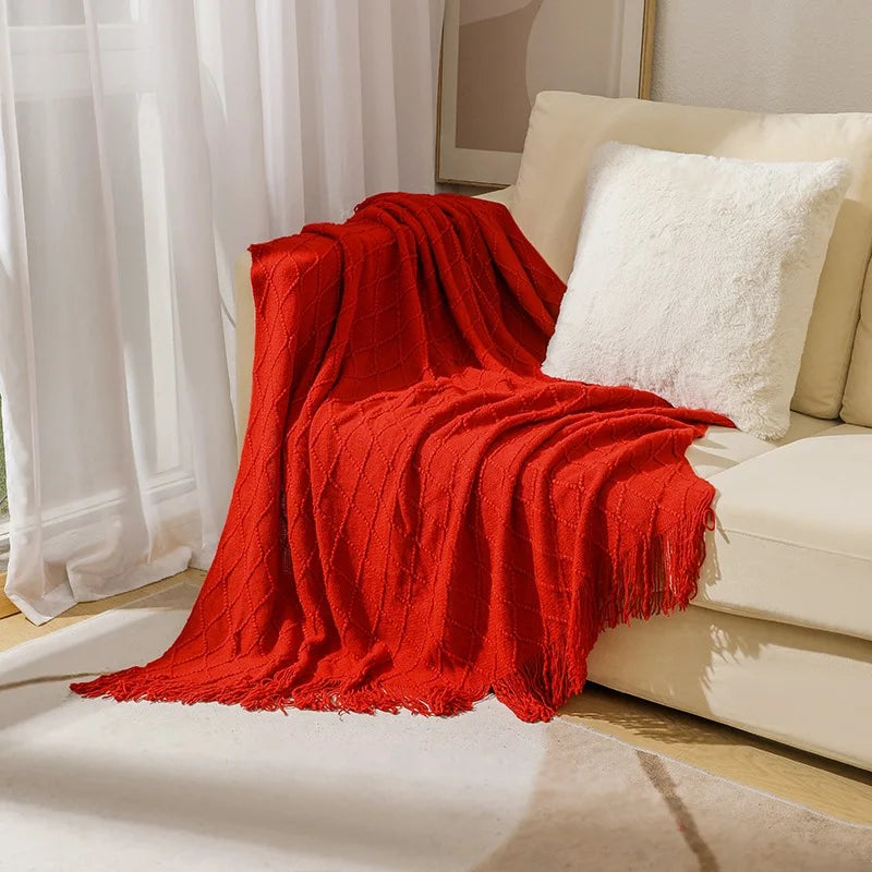 Coperta Lavorata a Maglia: Eleganza Nordica e Comfort per la Tua Casa