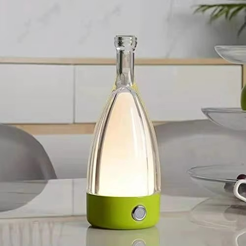 Stile Moderno con Lampada LED Portatile ‘Anna’