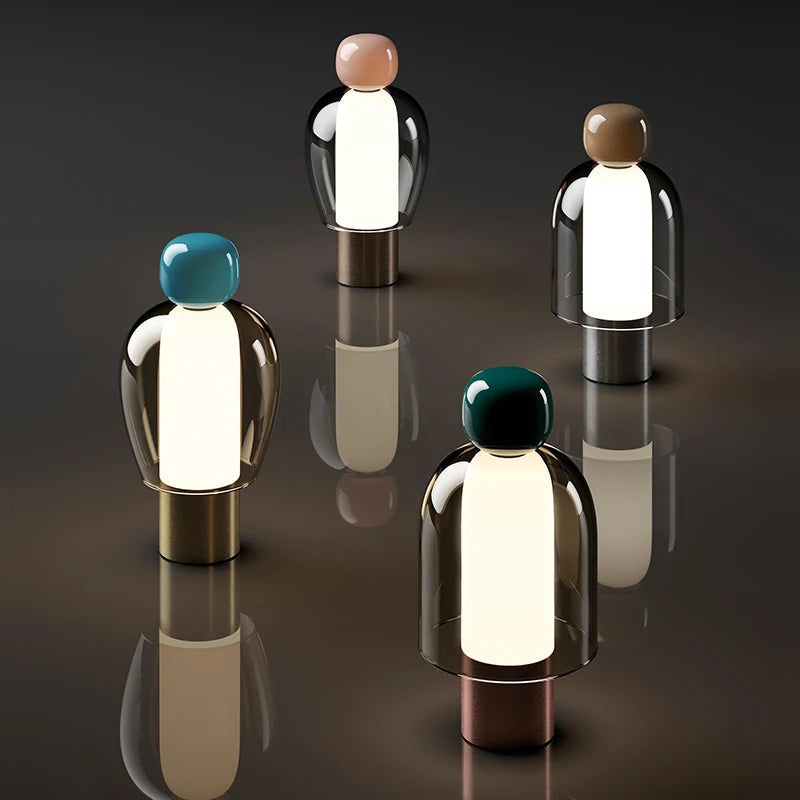 Lampada da Tavolo Ricaricabile a LED: Design Italiano e Funzionalità Portatile