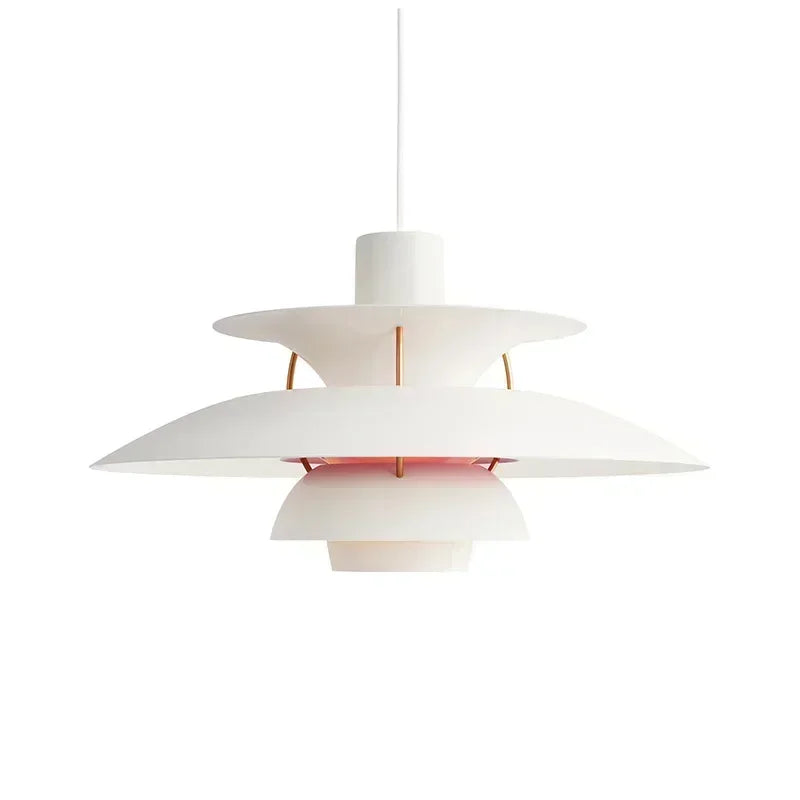 Eleganza Colorata con Lampade a Sospensione di Design Danese