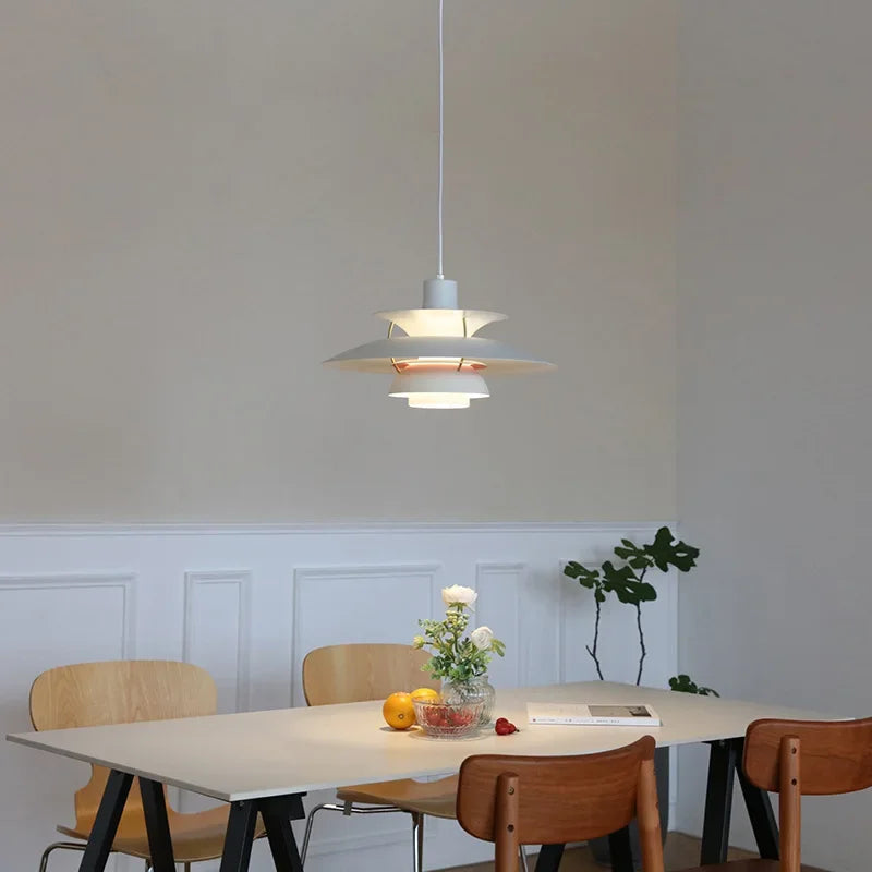 Fascino Danese con Lampadario a Sospensione Colorato