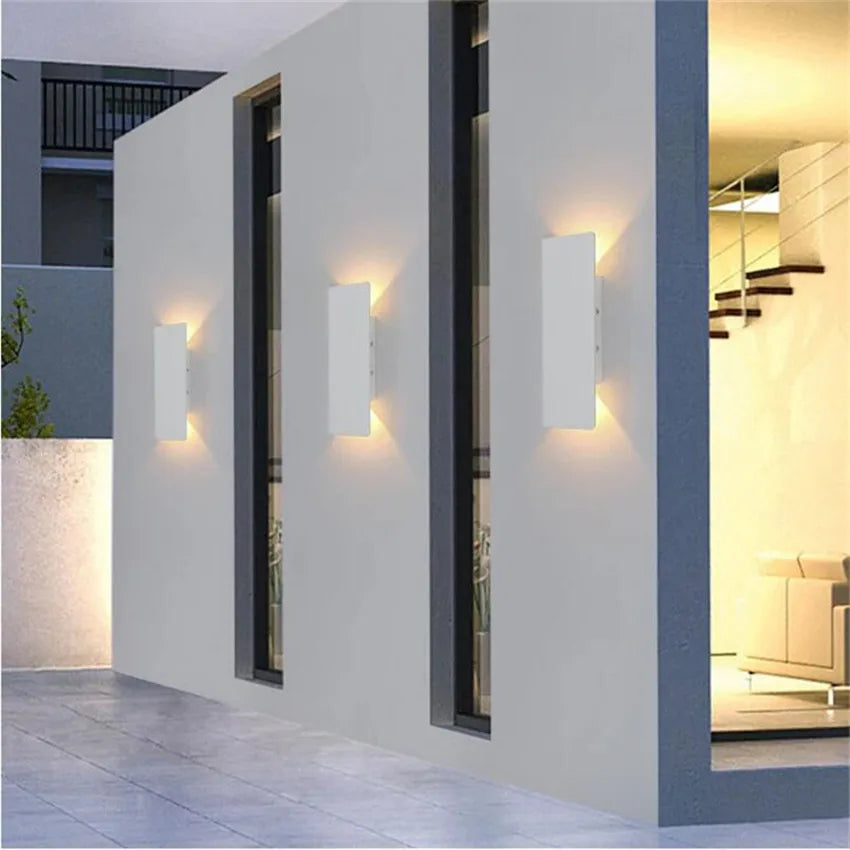 Lampada da Parete LED Impermeabile - Eleganza e Funzionalità per Interni ed Esterni