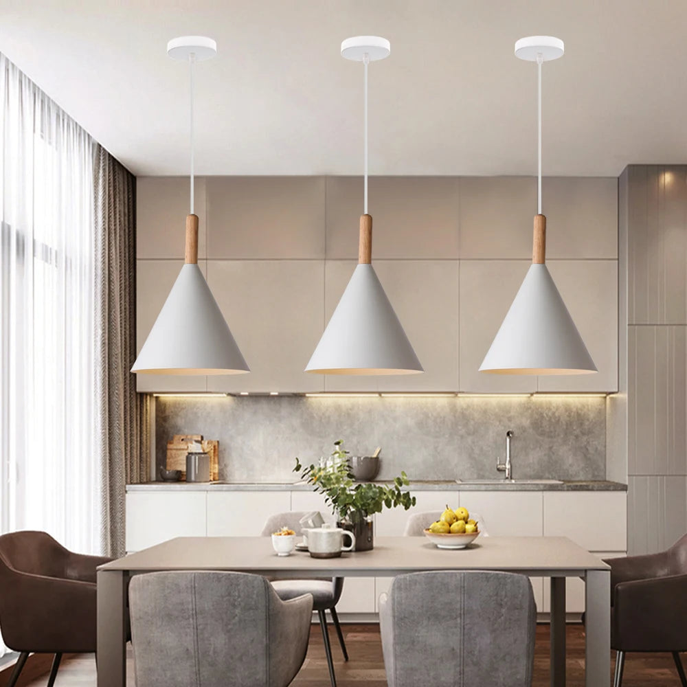 Eleganza Funzionale con Lampada a Sospensione in Stile Nordico