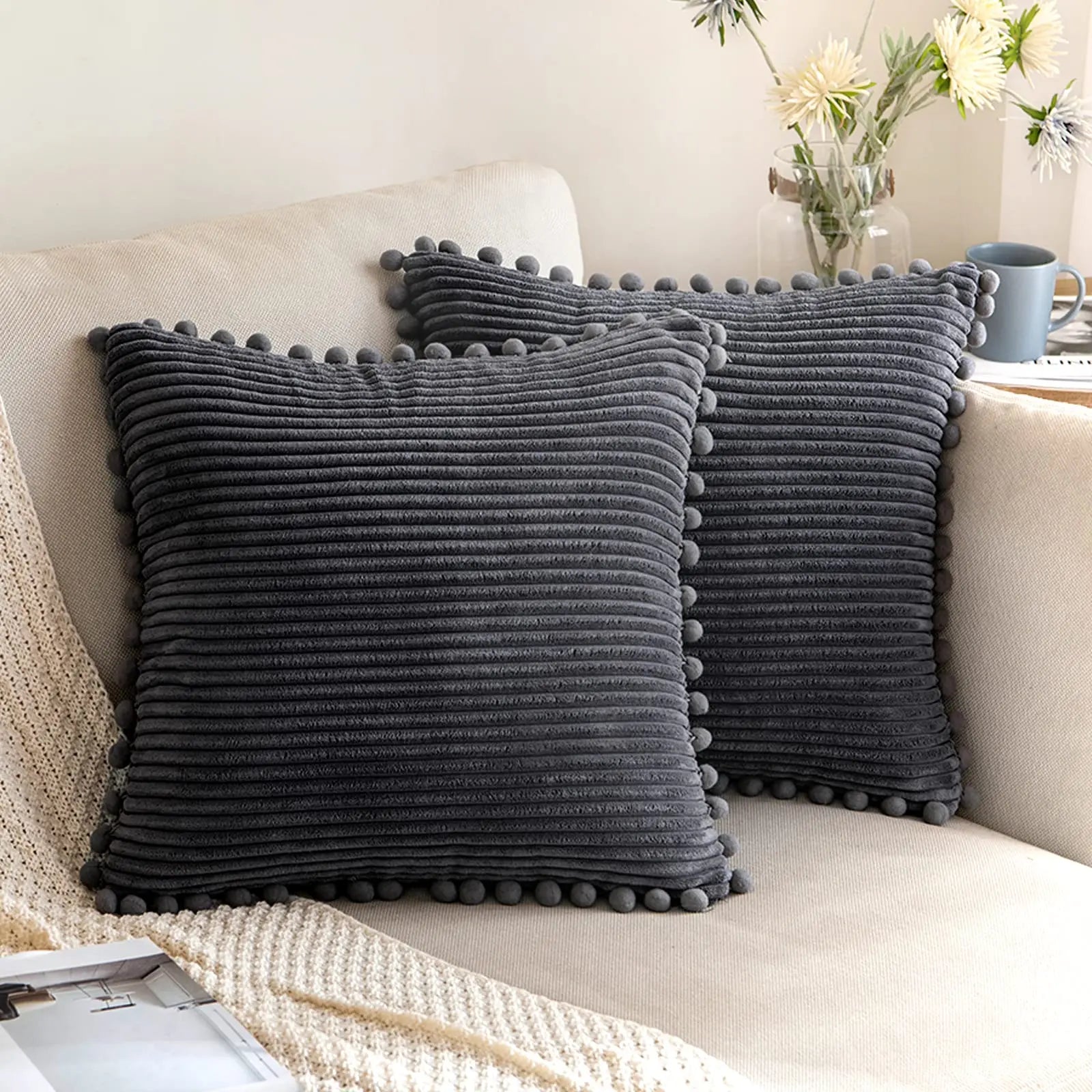 Fodere per Cuscini Boho con Pon-Pon - Eleganza e Comfort per Ogni Ambiente