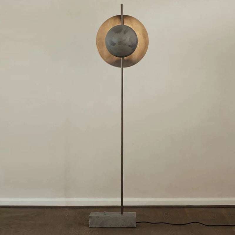 Lampada da Terra in Marmo Naturale: Eleganza Minimalista per la Tua Casa
