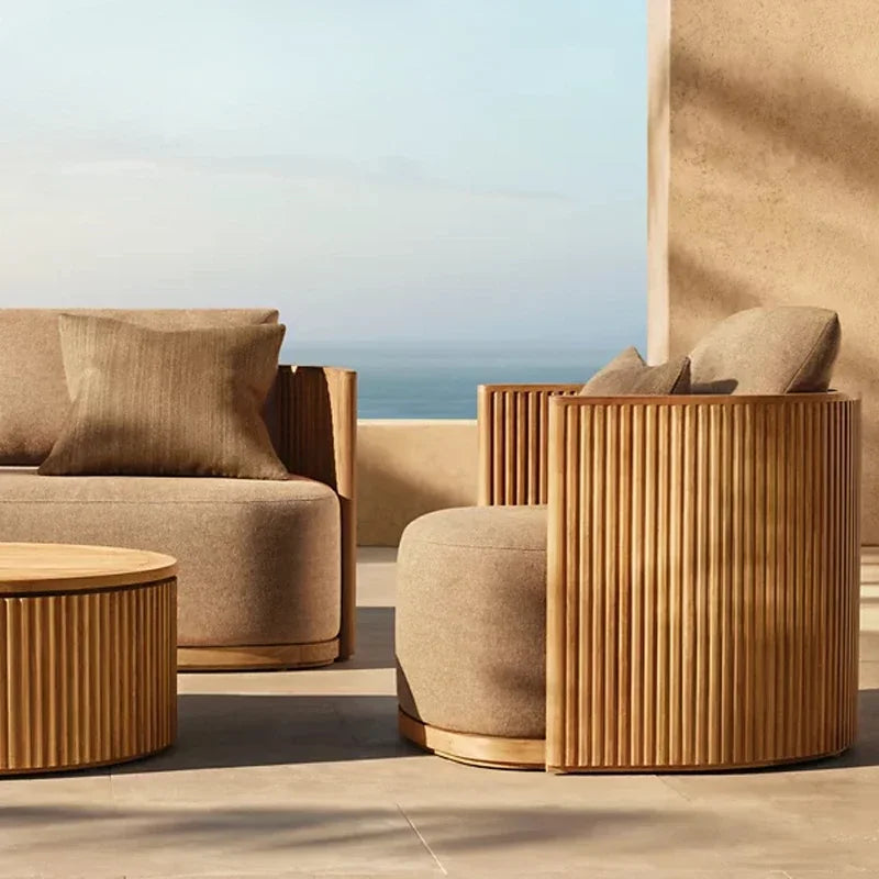 Divano da Esterno in Teak di Lusso: Eleganza e Durabilità per il Tuo Giardino