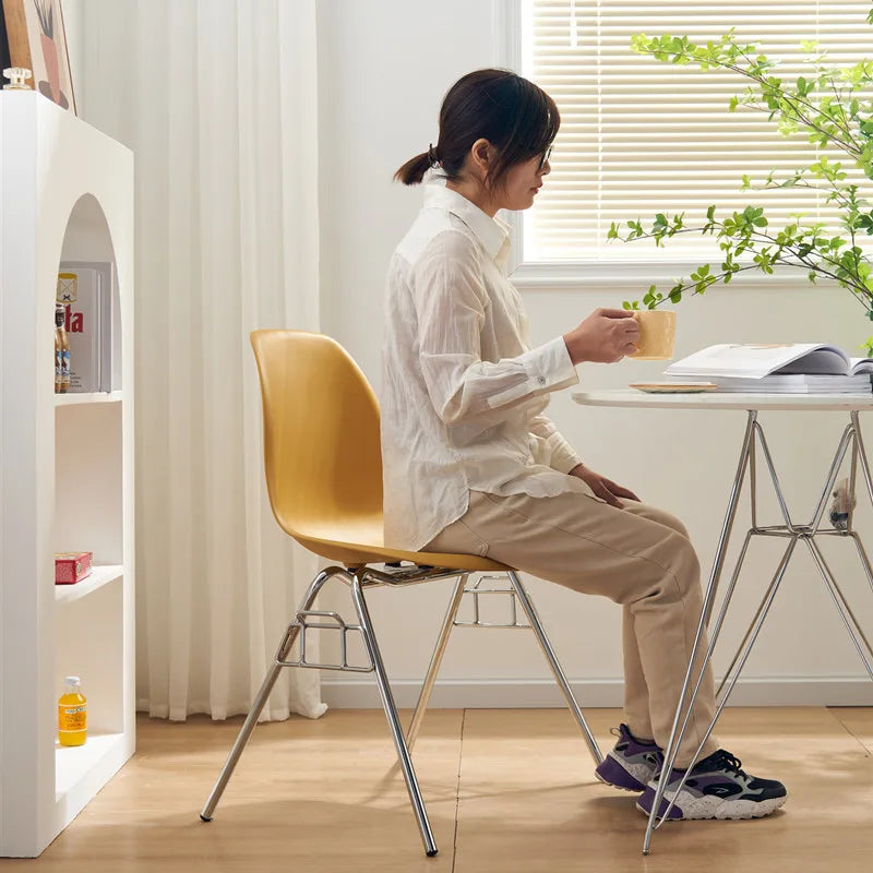 Sedia Designer in Stile Antico Nordico - Eleganza e Funzionalità per la Tua Sala da Pranzo o Studio