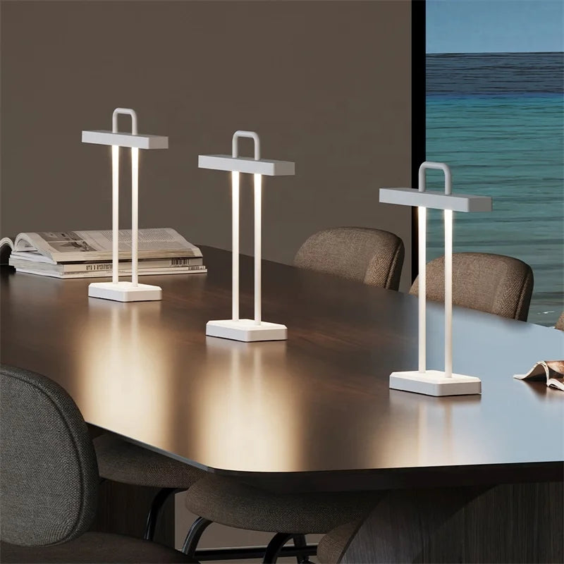 Lampada da Studio Ricaricabile in Lega di Alluminio - Eleganza e Funzionalità