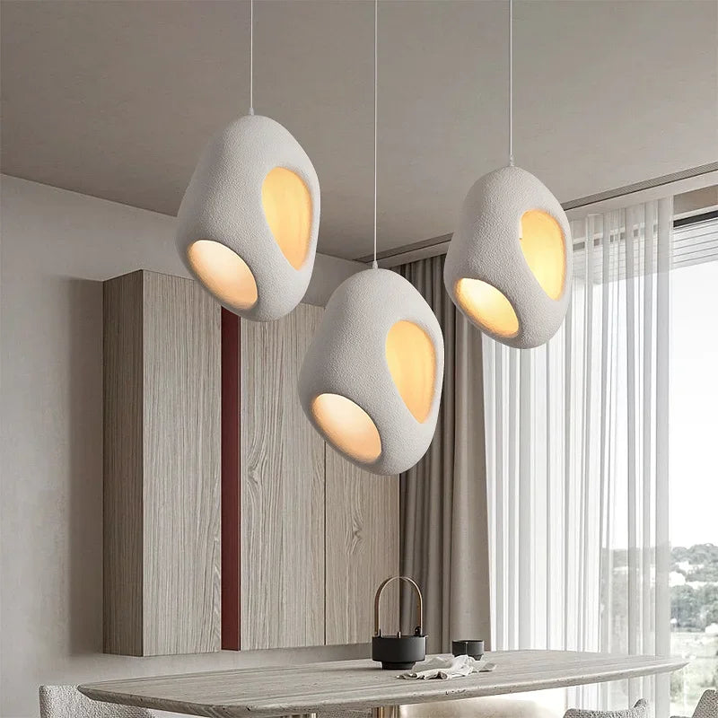 Lampada a Sospensione Wabi-Sabi 2024 – Design Artistico e Illuminazione Suggestiva