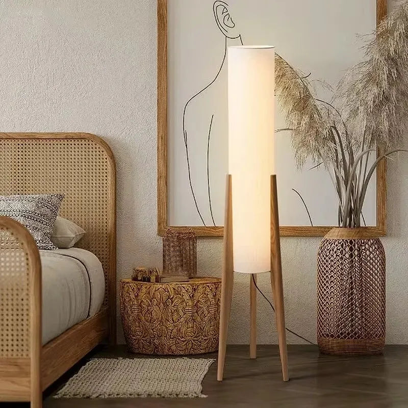 Lampada da Terra Wabi-Sabi in Legno Massello - Eleganza e Raffinatezza per Ogni Ambiente