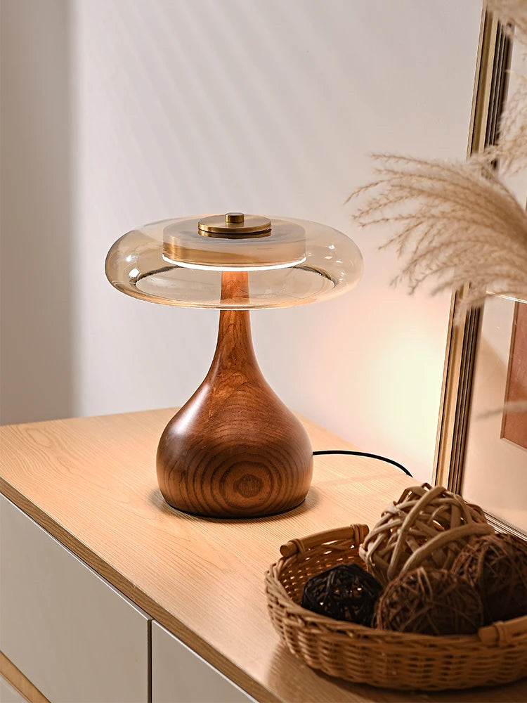 Lampada da Tavolo in Vetro e Noce - Eleganza e Raffinatezza per Ogni Ambiente