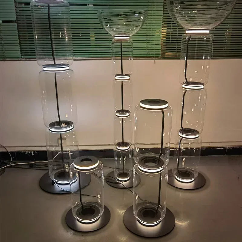 Lampada da Terra in Vetro di Design Italiano – Eleganza senza Tempo per la Tua Casa