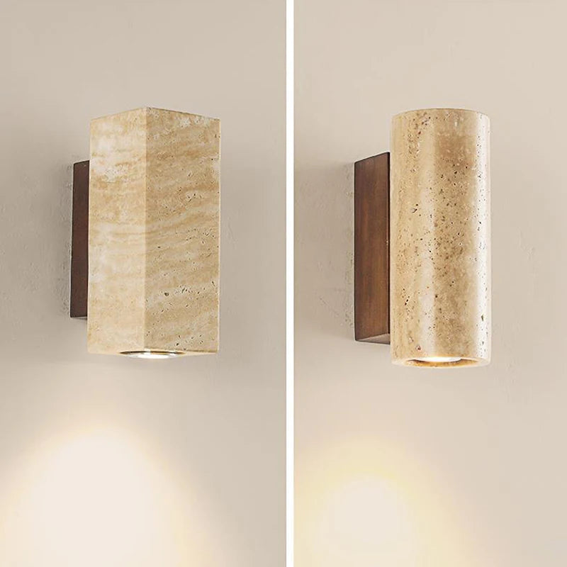 Applique da Parete Wabi-Sabi in Travertino Giallo – Design Scandinavo e Atmosfera Accogliente