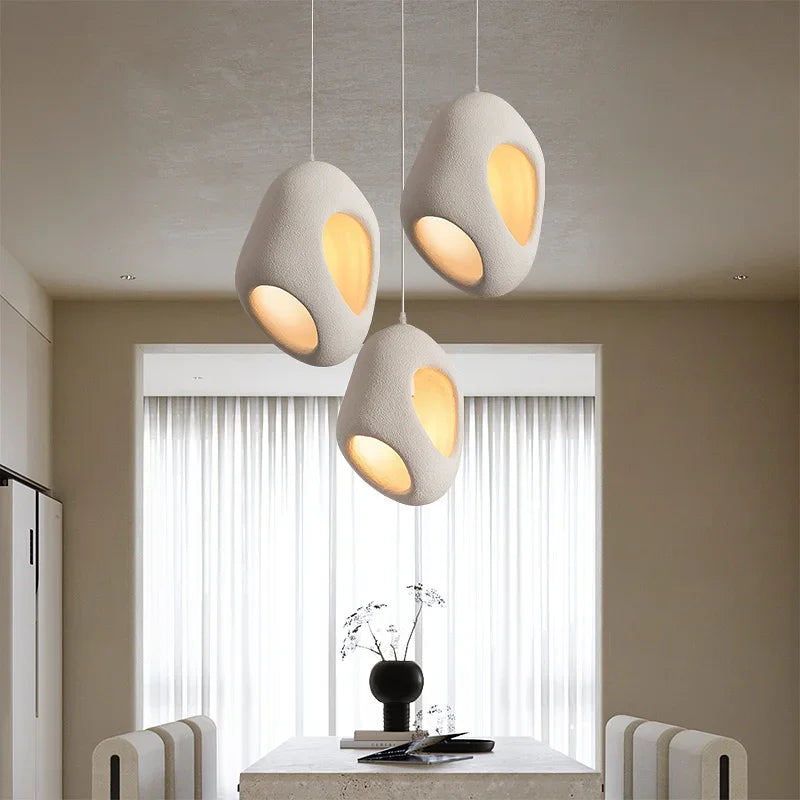 Lampada a Sospensione Wabi-Sabi 2024 – Design Artistico e Illuminazione Suggestiva