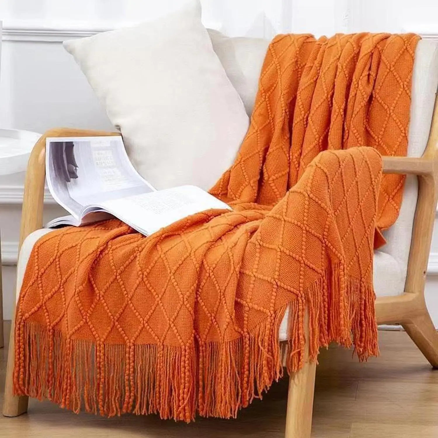 Coperta Lavorata a Maglia: Eleganza Nordica e Comfort per la Tua Casa