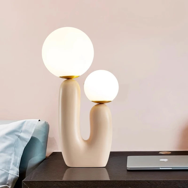 Lampada da Tavolo Creativa Nordica - Eleganza Moderna per Camere e Soggiorni