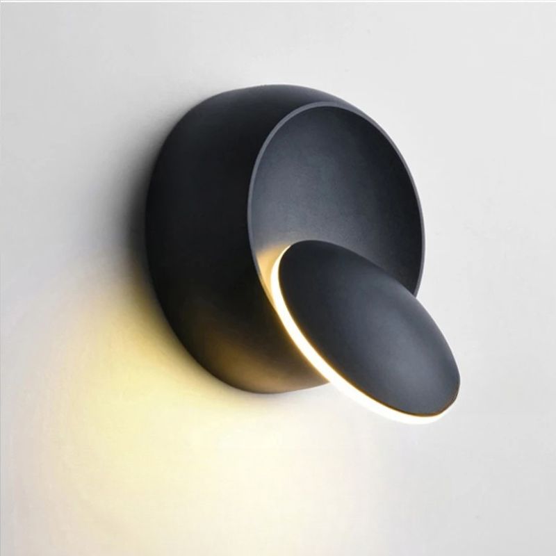 Lampada da Parete LED Girevole - Eleganza e Versatilità per Ogni Ambiente