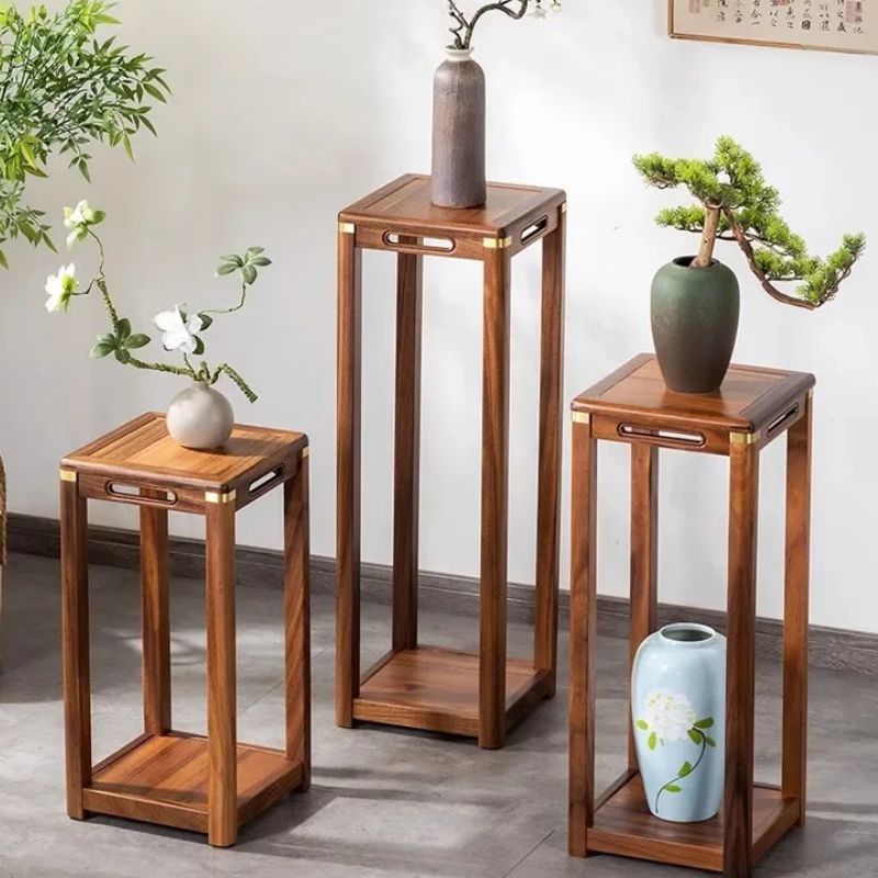 Supporto per Fiori in Legno Massello - Eleganza e Tradizione per la Tua Casa