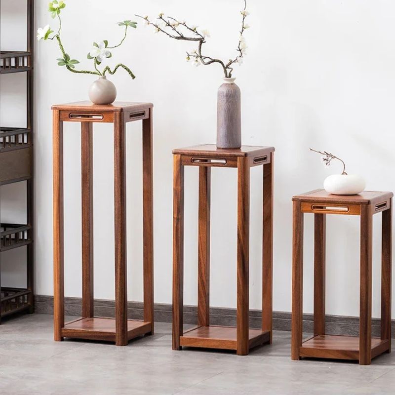 Supporto per Fiori in Legno Massello - Eleganza e Tradizione per la Tua Casa